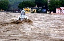  Hơn 200.000 người vẫn mắc kẹt sau trận lụt Ấn Độ